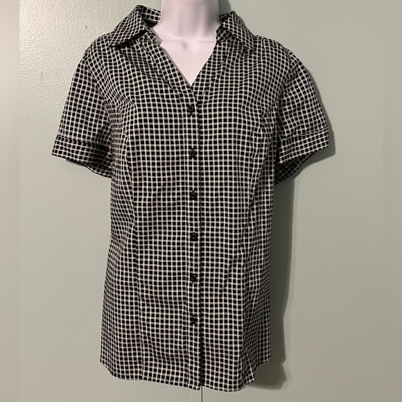 Lane Bryant Tops - Lane Bryant Button Down Blouse Size 16 Black White